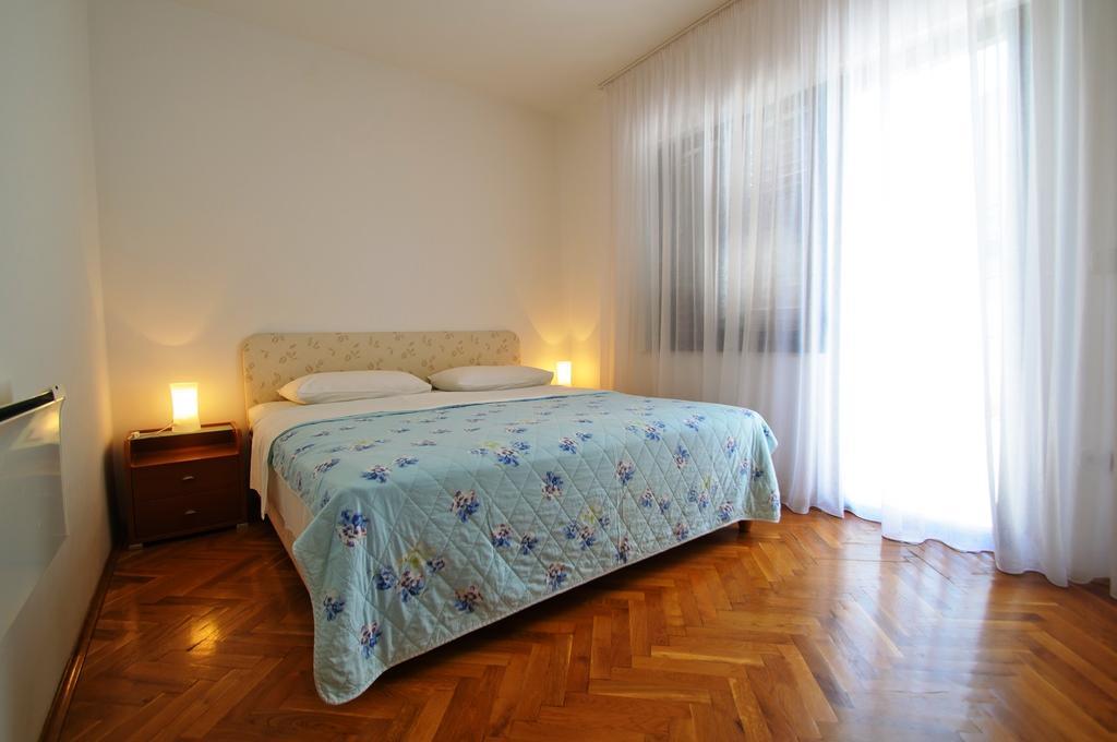 Hella Apartments Τρογκίρ Δωμάτιο φωτογραφία