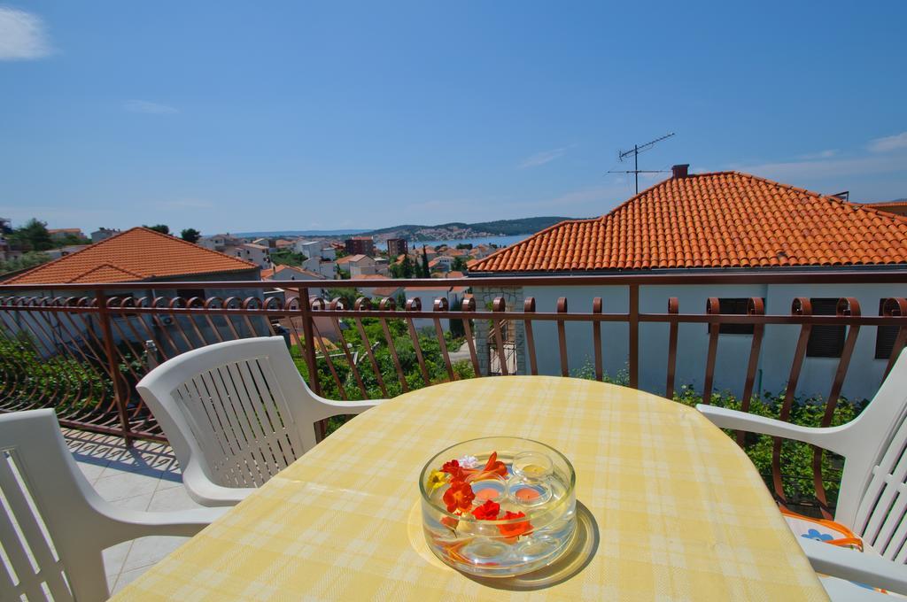 Hella Apartments Τρογκίρ Δωμάτιο φωτογραφία