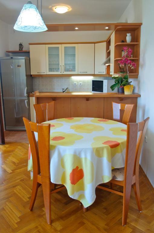 Hella Apartments Τρογκίρ Εξωτερικό φωτογραφία